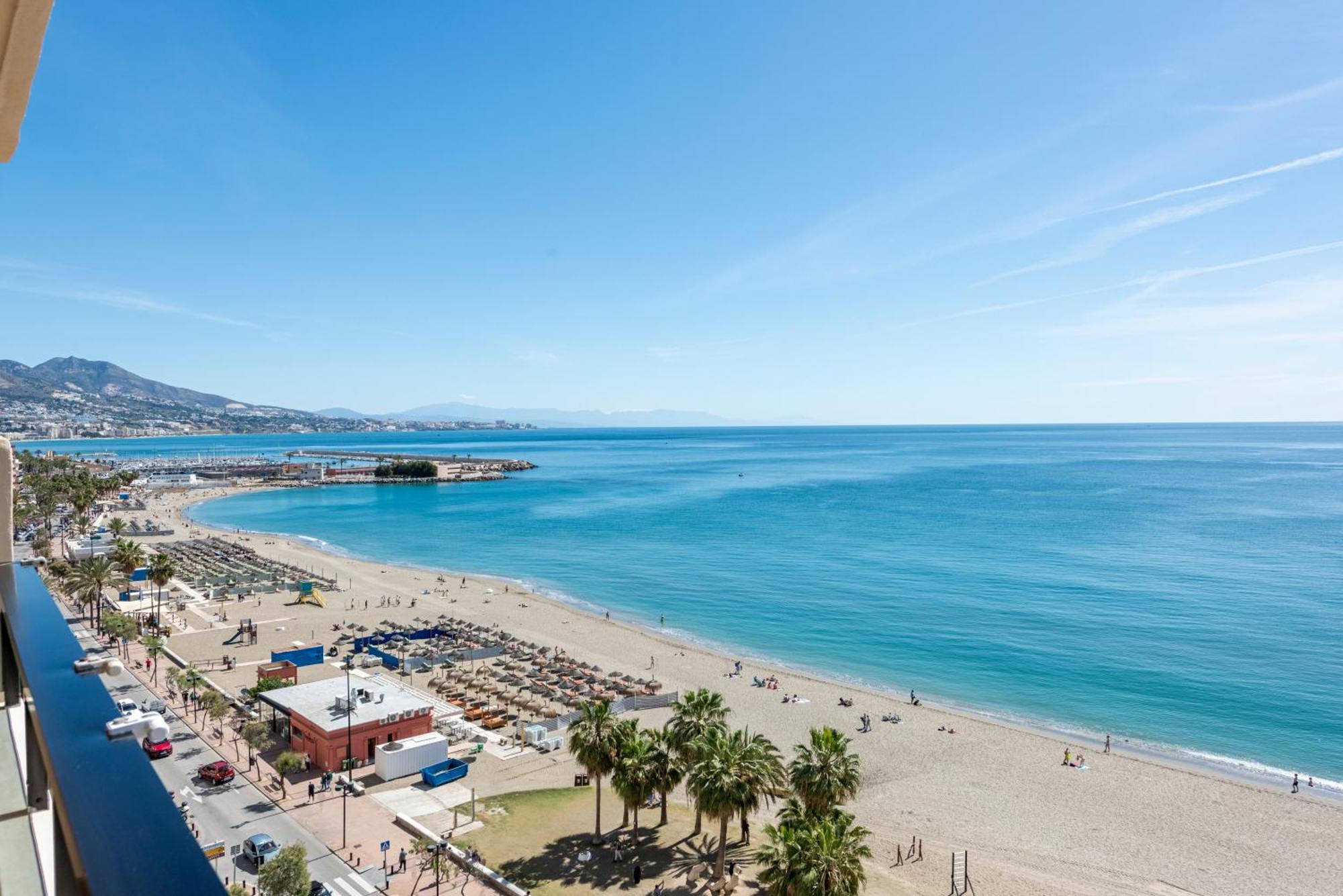 Beachfront -- New Luxury Apartment -- 1ª Linea Playa -- Fuengirola City Center -- Private Parking -- Panoramic Sea Views -- Esterno foto